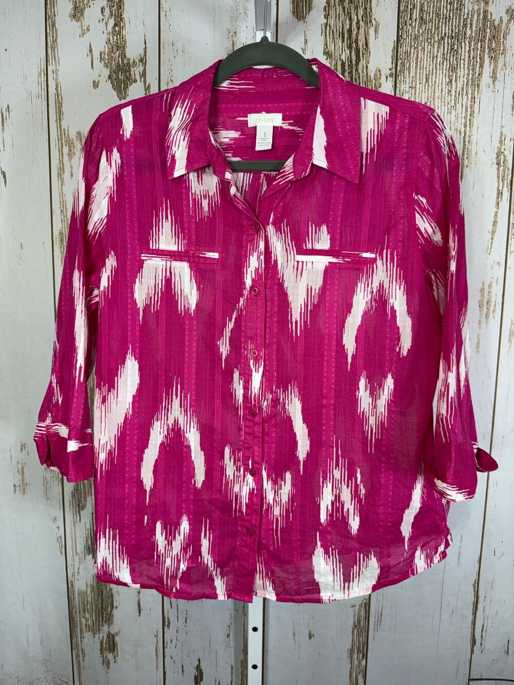 Chico's, Vibrant Pink Patterned Blouse Size 1(Small). In excellent condition!